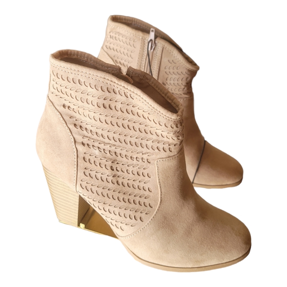 💗  Ankle Booties A.N.A